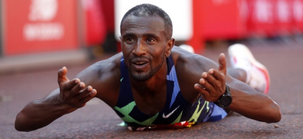 Marathon de Londres : Il perd 25 000 dollars pour avoir salué le public !