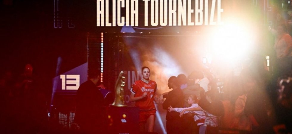 Euro U18 (F) : Un dunk historique pour la Française Alicia Tournebize 