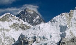 Alpinisme : Harila bat un record de vitesse dans l'Himalaya