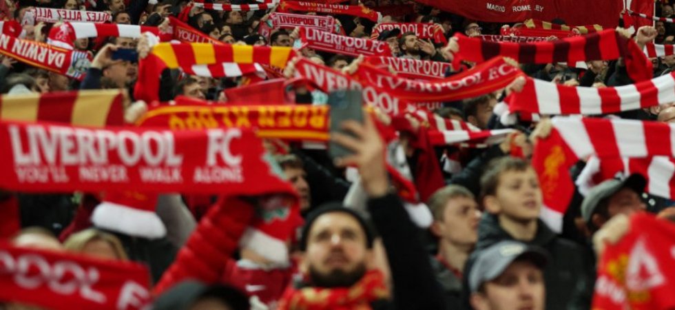 Liverpool - Real Madrid : Darmanin et Oudéa-Castéra ciblés par une banderole