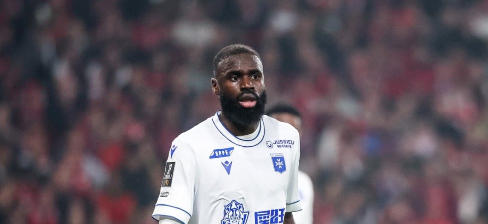 Auxerre : Sinayoko refuse de s'entraîner