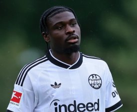 Schalke : L'ancien parisien Dina-Ebimbe signe jusqu'en 2028