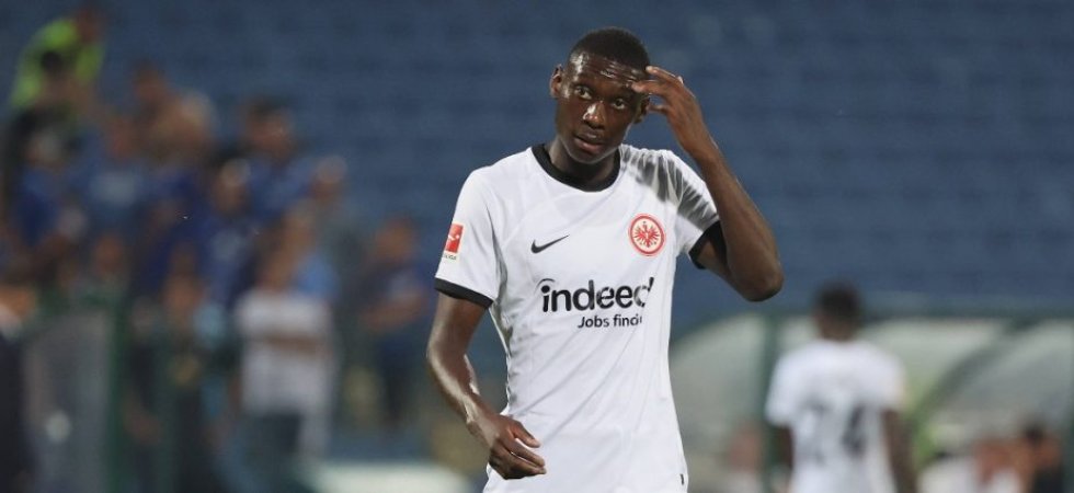 PSG : Francfort envoie un message pour Kolo Muani