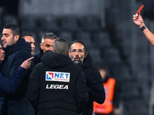 AS Roma : Expulsé, Mourinho détruit un arbitre