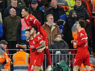 Premier League (J22) : Liverpool conforte son statut de leader contre Chelsea 