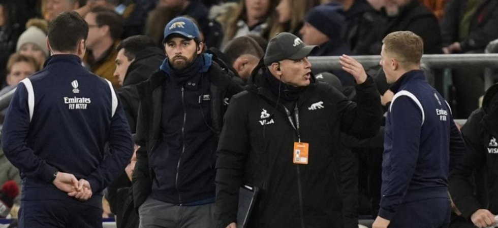 Argentine : Le sélectionneur frappé par un joueur anglais après le match ? 