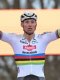 Cyclo-cross : Van der Poel s'impose à Namur malgré une chute 