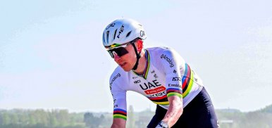 Paris-Roubaix : Pogacar assure n'avoir pas que van der Poel comme adversaire