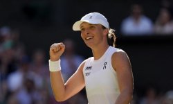 Wimbledon (F) : Swiatek expédie Bencic et rejoint Anisimova en finale 