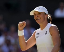 Wimbledon (F) : Swiatek expédie Bencic et rejoint Anisimova en finale 