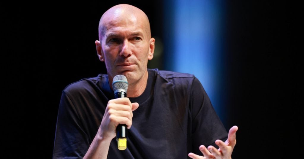 Football : Sports - Orange