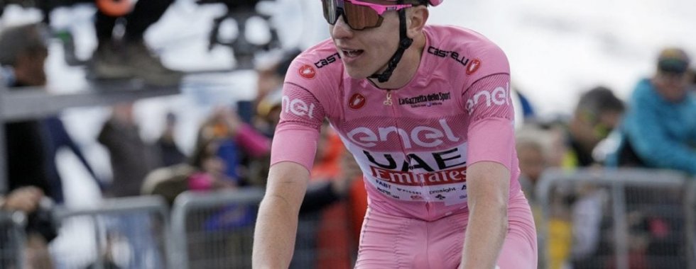 Giro (E15) : Pogacar met en avant la performance de son équipe 
