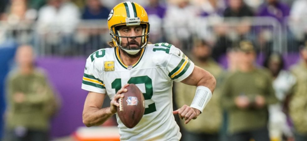 NFL - Packers : Face aux rumeurs d'orteil Covid, Rodgers montre son pied !