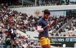 Roland-Garros (H) : Alcaraz retrouve de sa superbe, Tsitsipas s'en tire très bien 