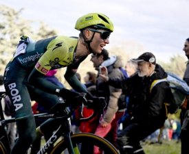 Paris-Nice (E7) : Vlasov remporte une étape raccourcie, McNulty sauve son maillot jaune 