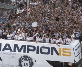 Real Madrid : Les supporters fêtent leurs champions d'Europe 