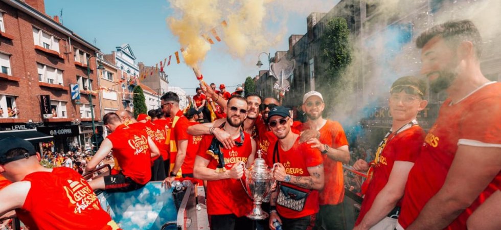 Lens : La Coupe de France exposée au Louvre !