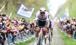 Paris-Roubaix : Mathieu Van der Poel seul au monde 