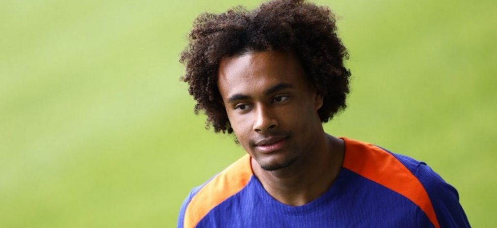 Manchester United : Zirkzee signe jusqu'en 2029 (officiel) 