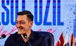 Mesut Özil au coeur d'une polémique