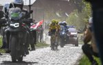 Paris-Roubaix : Ces spectateurs qui provoquent des chutes en pagaille