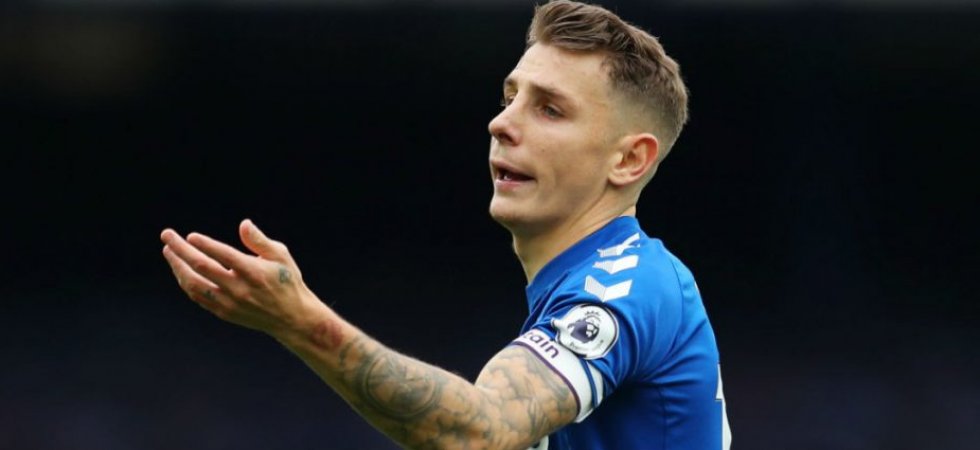 Everton : Digne vers Aston Villa