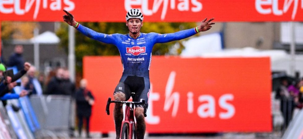 Cyclo-cross : Van der Poel l'emporte à Hulst pour son retour