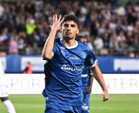 Troyes : Adeline signe à Hambourg (officiel)