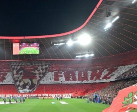Bayern Munich : Un somptueux tifo en l'honneur de Franz Beckenbauer 