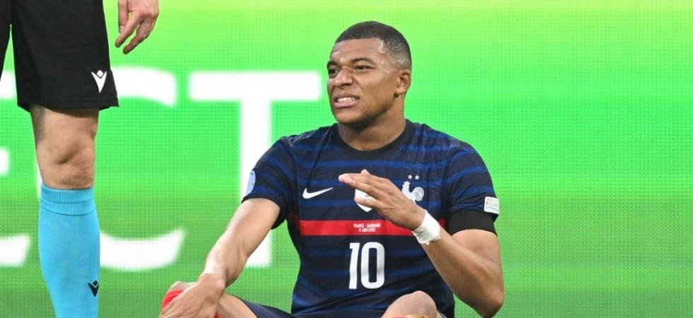 Bleus : Mbappé, forfait en Croatie, reste avec le groupe