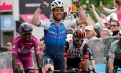 Tour d'Italie 2022 (E3) : Le premier sprint pour Cavendish, Démare deuxième