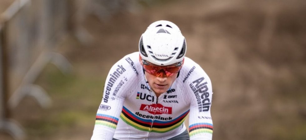 Cyclo-cross : Van der Poel ne s'attendait pas à être seul devant très vite à Benidorm 