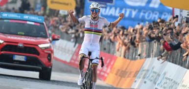 Pogacar : Un scientifique tente de comprendre les performances du Slovène 