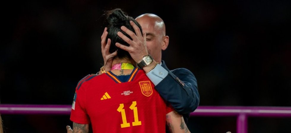 Espagne : La FIFA suspend Rubiales, l'étonnante défense de la fédération qui dénonce des "mensonges" dans l'affaire du baiser forcé