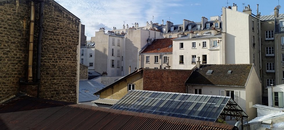 “16 mètres carrés ressentis” : l'invraisemblable annonce immobilière d’une agence parisienne