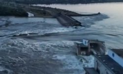 Centrale nucléaire, inondations, contre-offensive : quelles conséquences à la destruction partielle du barrage ukrainien de Kakhovka ?