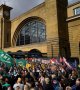 Des milliers de Britanniques dans la rue face à l'inflation