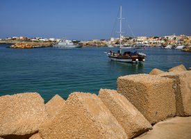 A Lampedusa, la Croix-Rouge prend le relais dans le sinistre centre pour migrants