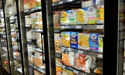 Inflation : les prix dans le rayon surgelé en supermarché explosent