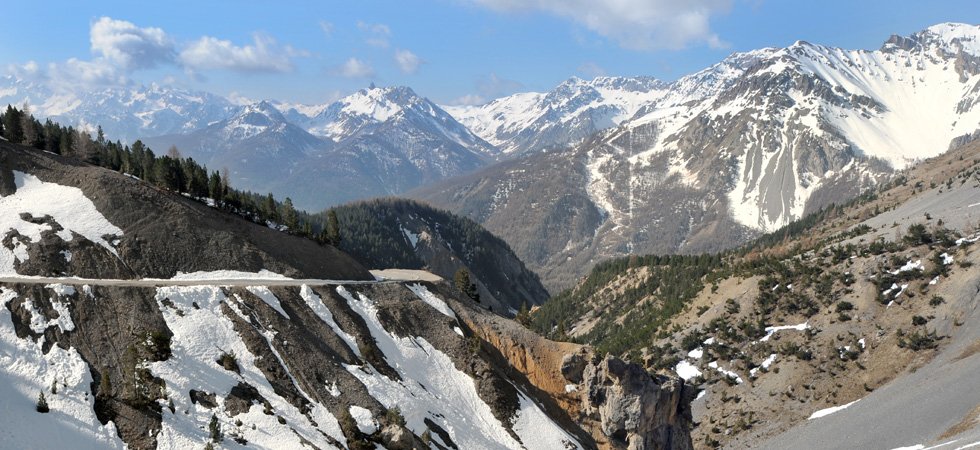 Atterrissage d'urgence entre deux pistes de ski de Serre-Chevalier