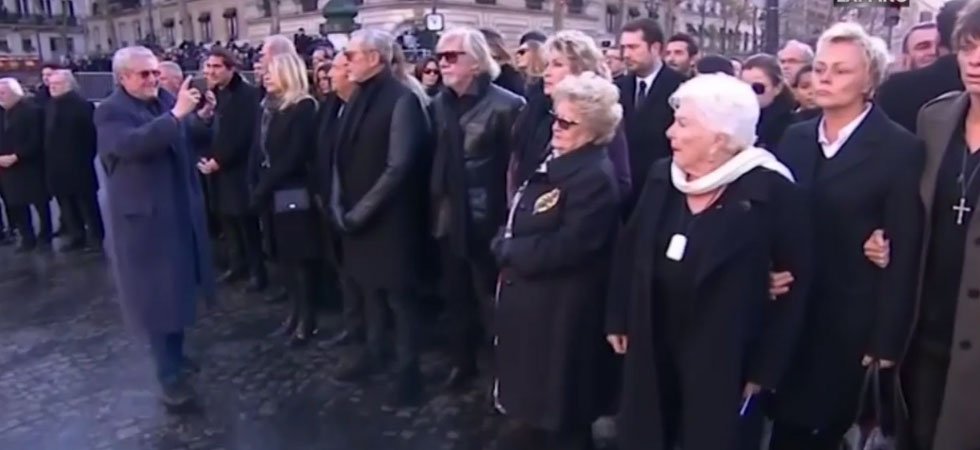 Ah que , Johnny est mort !!!!! - Page 7 661%2Fmagic-article-actu%2F199%2Fc39%2Feeafd63219077f1d14b2d3d53b%2Fhommage-a-johnny-hallyday-l-attitude-de-claude-lelouch-choque-les-internautes%7C199c39eeafd63219077f1d14b2d3d53b