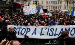 Marche contre l'islamophobie : le cortège s'est élancé de la Gare du Nord à Paris
