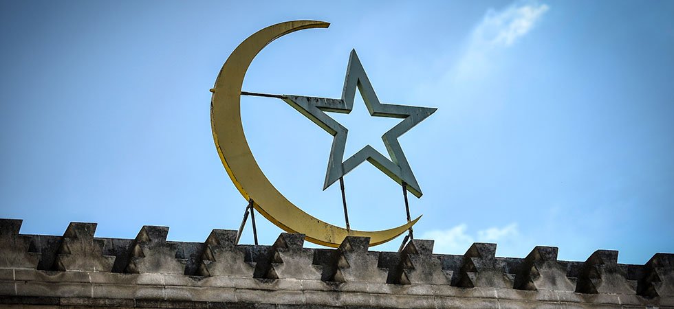 Attaque au couteau à Nice : le CFCM appelle les musulmans "à annuler toutes les festivités du Mawlid"