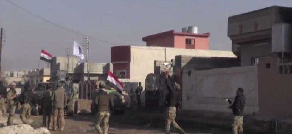 Les forces irakiennes avancent dans Mossoul face à l'EI