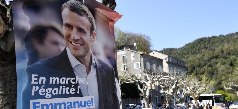 Européennes : Emmanuel Macron présent sur une affiche de campagne de LREM