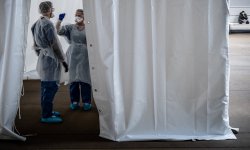 Covid-19 : avec plus de 368.000 contaminations détectées en 24 heures, la France bat un nouveau record