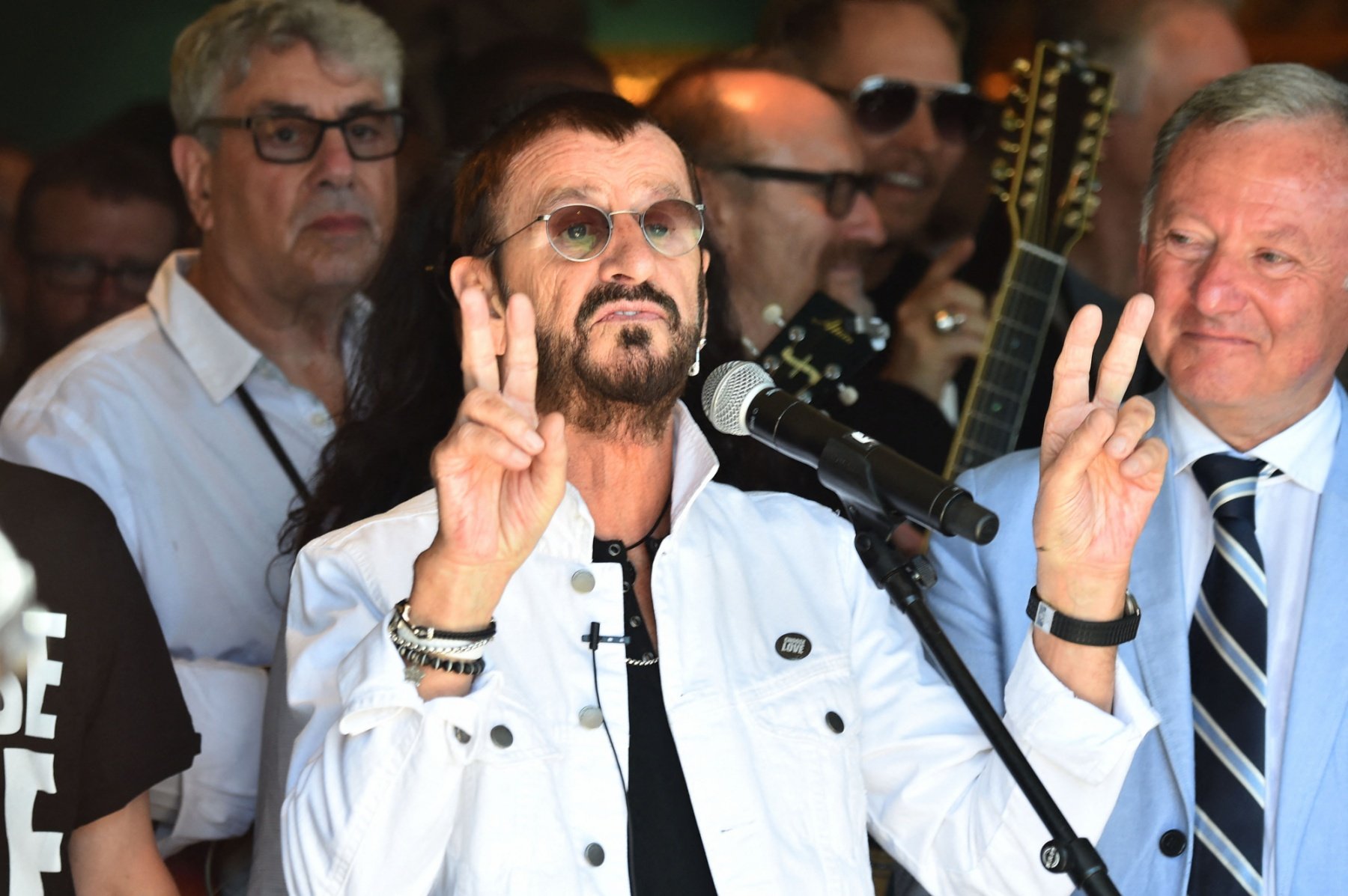 Ringo Starr Celebre Ses 80 Ans En Ligne Et Sans Sir Paul Macca